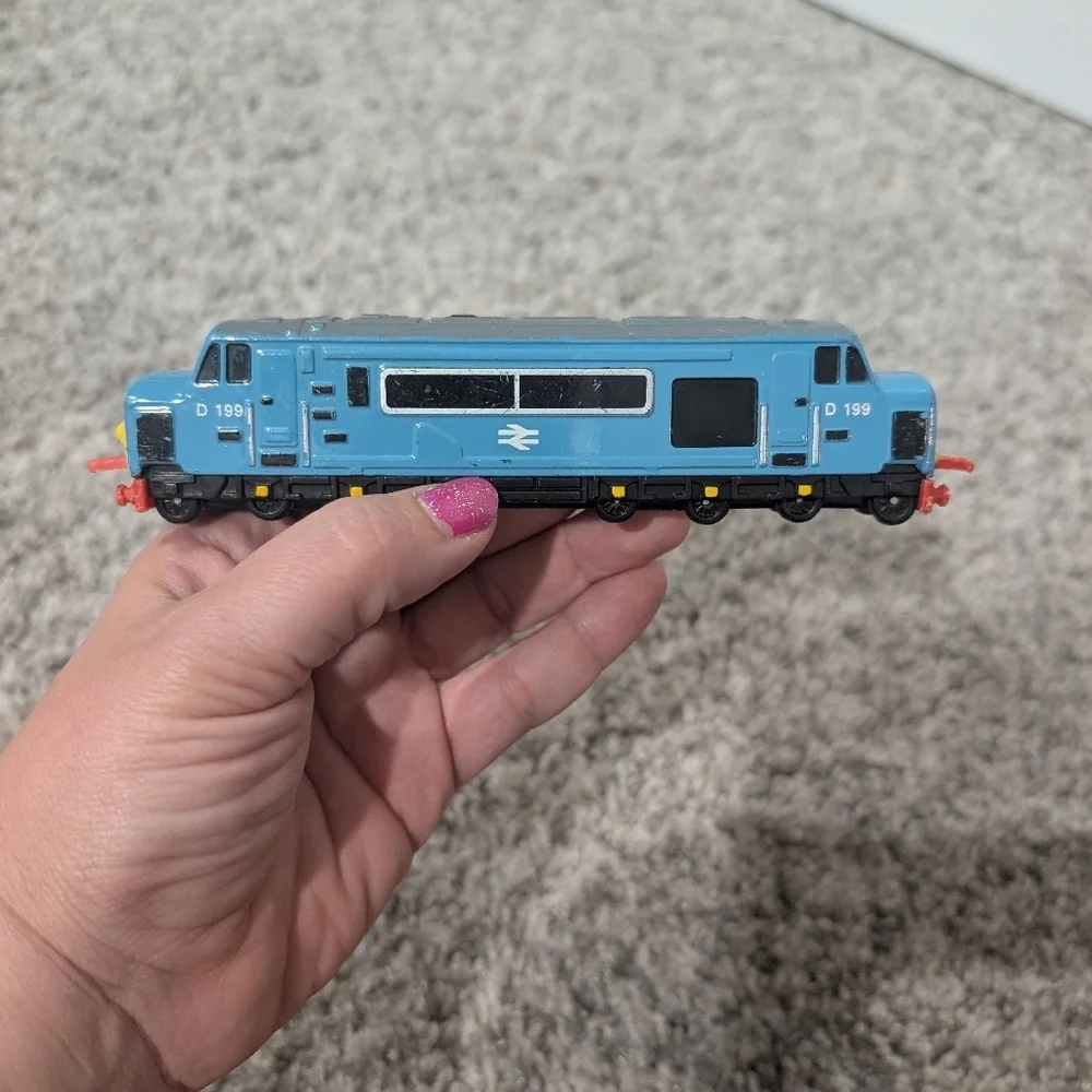 Vintage ERTL Thomas The Tank Engine & Friends Diecast Diesel D199 Engine Train